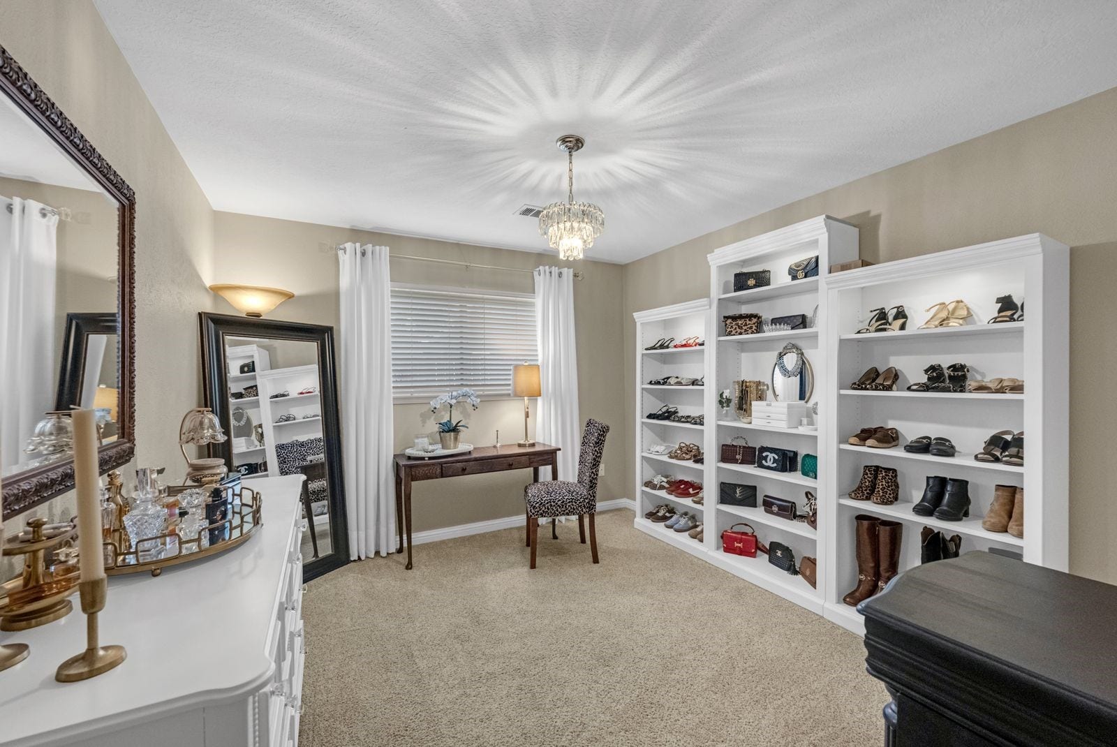 16043 Spinnaker Drive, Crosby, TX 77532 16043 Spinnaker Drive, Crosby, TX 77532