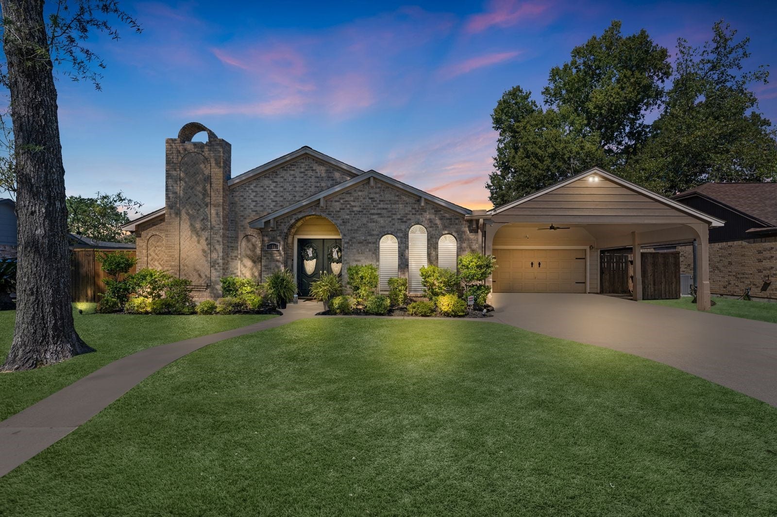 16043 Spinnaker Drive, Crosby, TX 77532 16043 Spinnaker Drive, Crosby, TX 77532