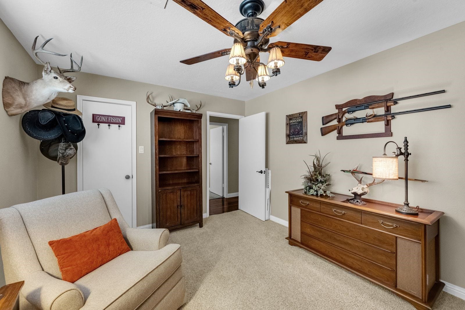 16043 Spinnaker Drive, Crosby, TX 77532 16043 Spinnaker Drive, Crosby, TX 77532