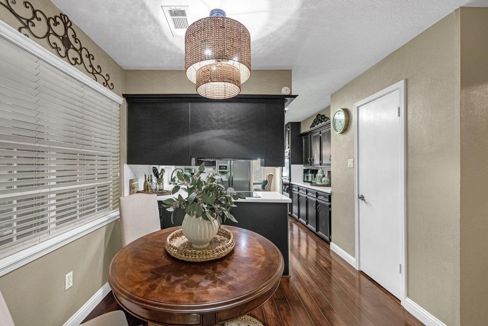 16043 Spinnaker Drive, Crosby, TX 77532 16043 Spinnaker Drive, Crosby, TX 77532