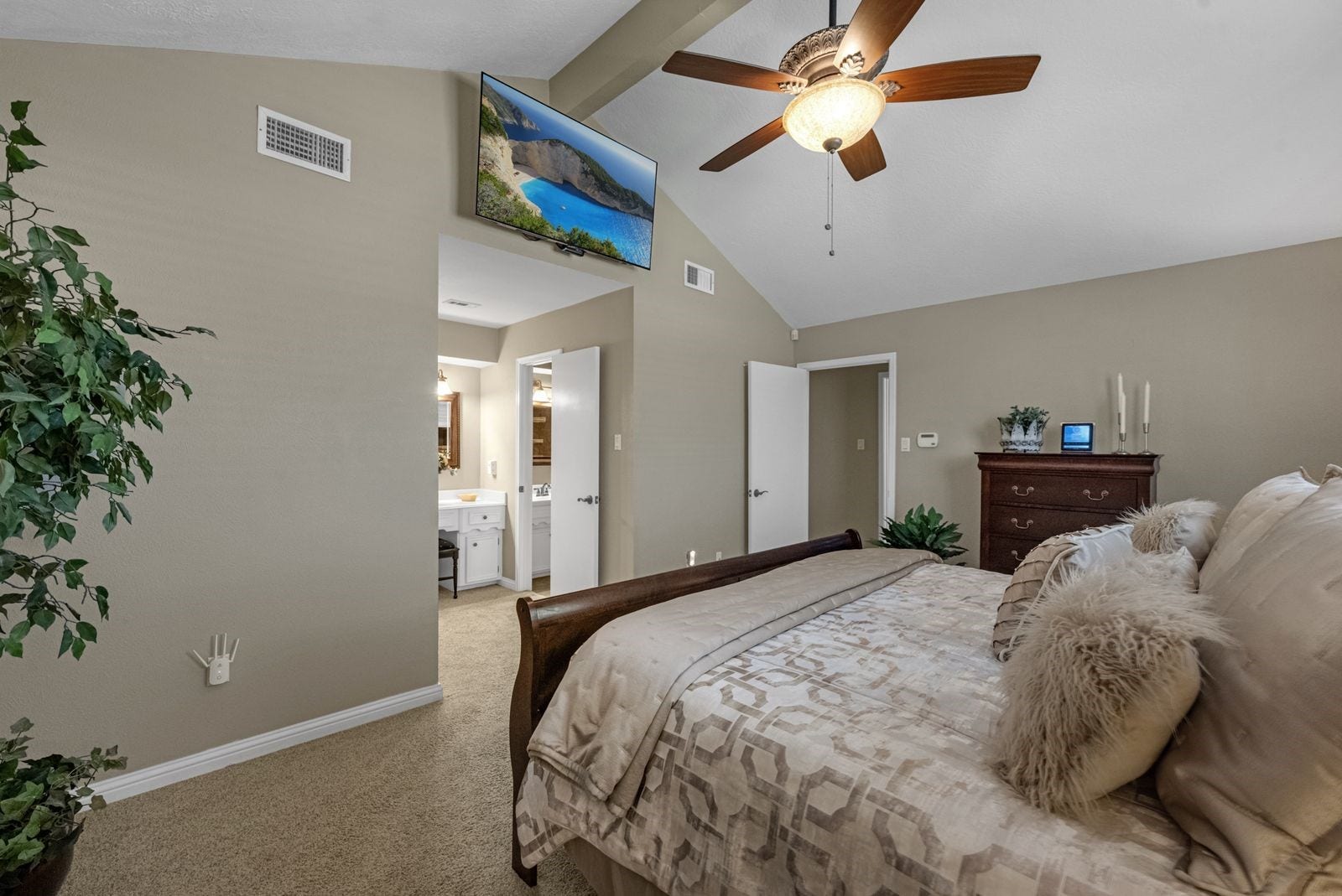 16043 Spinnaker Drive, Crosby, TX 77532 16043 Spinnaker Drive, Crosby, TX 77532