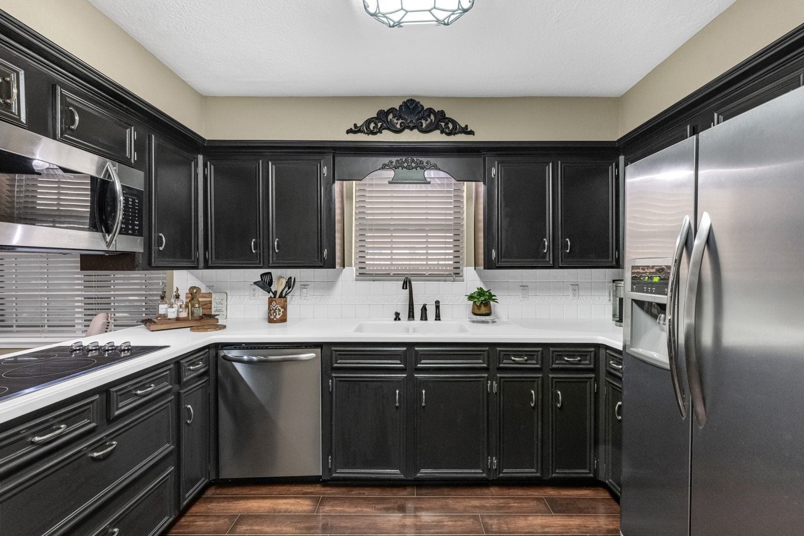 16043 Spinnaker Drive, Crosby, TX 77532 16043 Spinnaker Drive, Crosby, TX 77532
