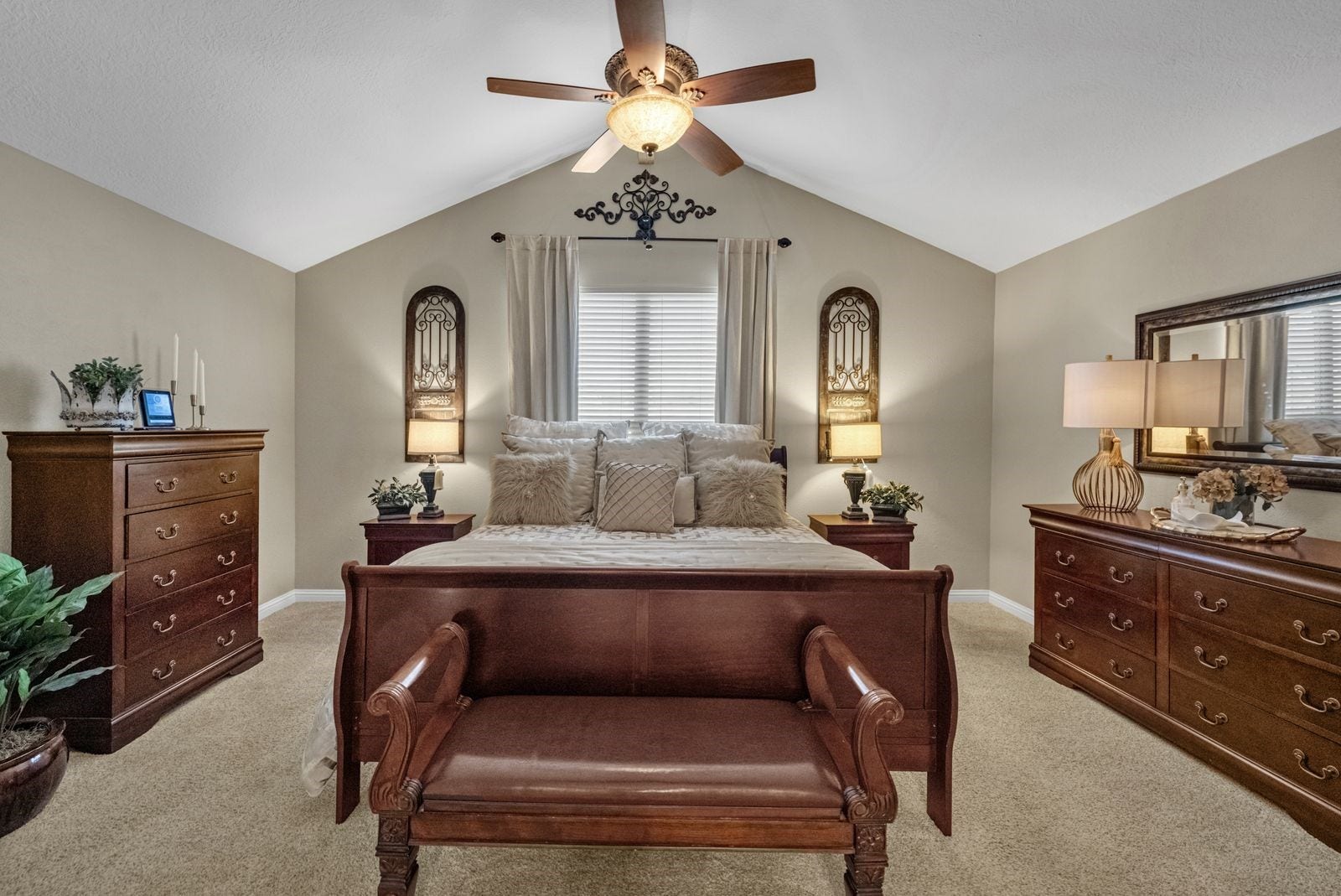 16043 Spinnaker Drive, Crosby, TX 77532 16043 Spinnaker Drive, Crosby, TX 77532