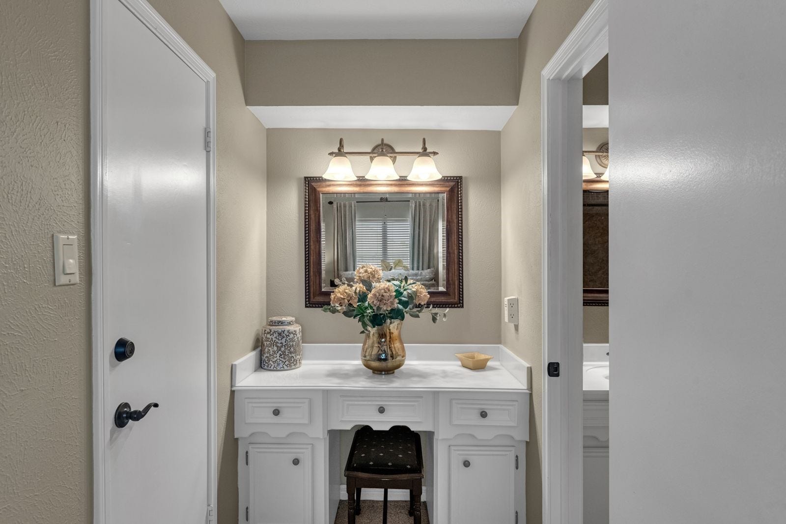 16043 Spinnaker Drive, Crosby, TX 77532 16043 Spinnaker Drive, Crosby, TX 77532