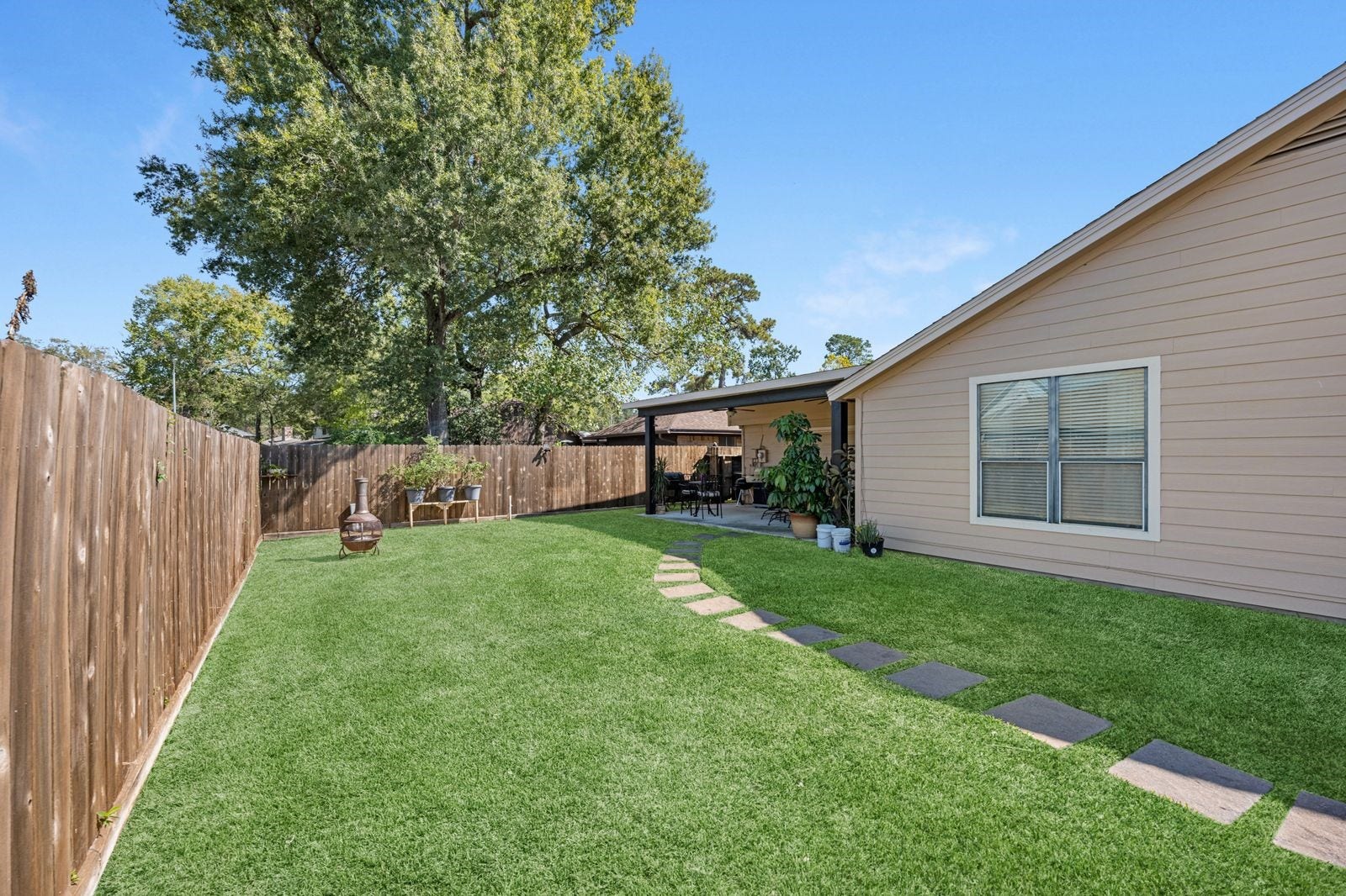 16043 Spinnaker Drive, Crosby, TX 77532 16043 Spinnaker Drive, Crosby, TX 77532