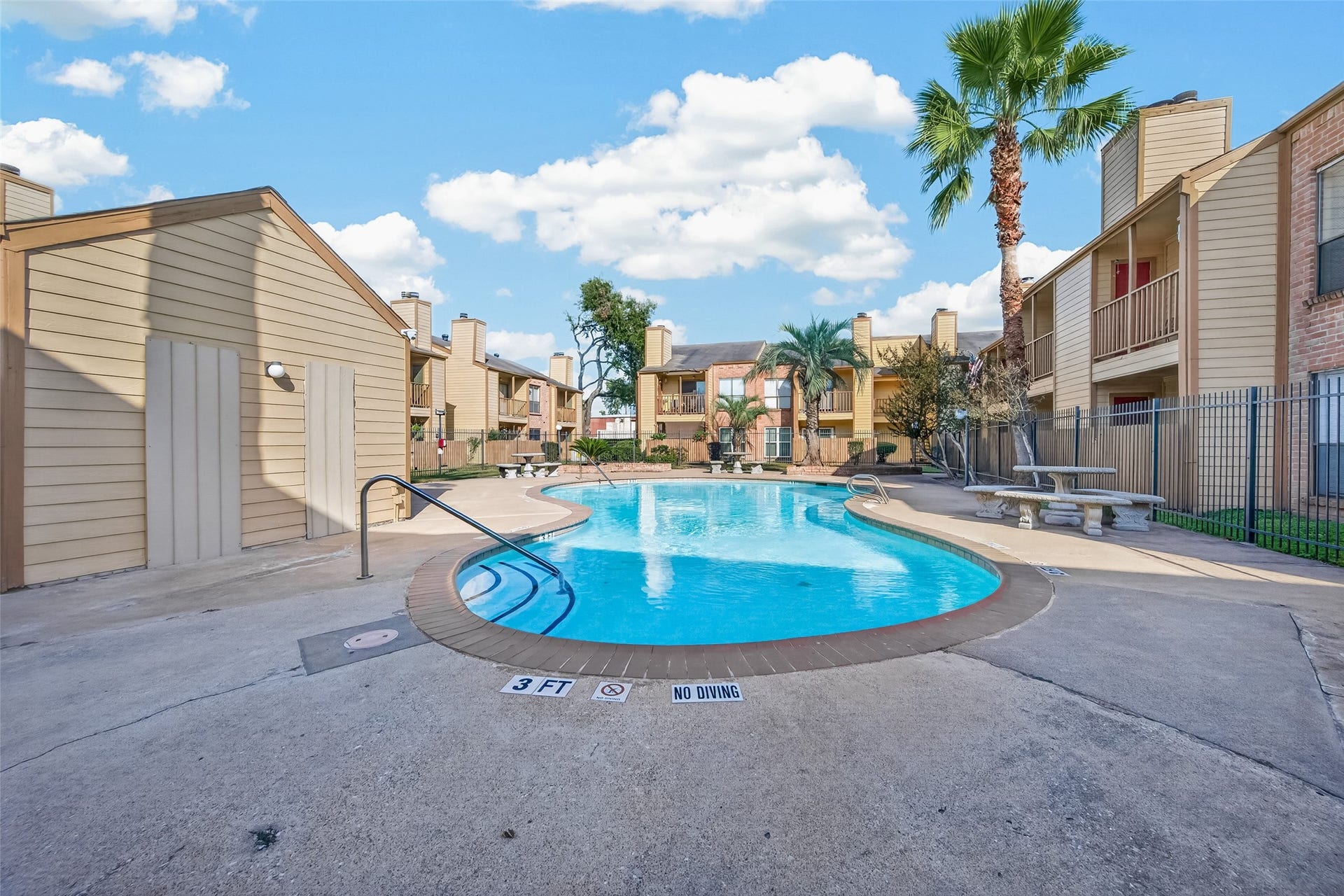 16111 Aspenglenn Drive, #208, Houston, TX 77084 16111 Aspenglenn Drive, #208, Houston, TX 77084