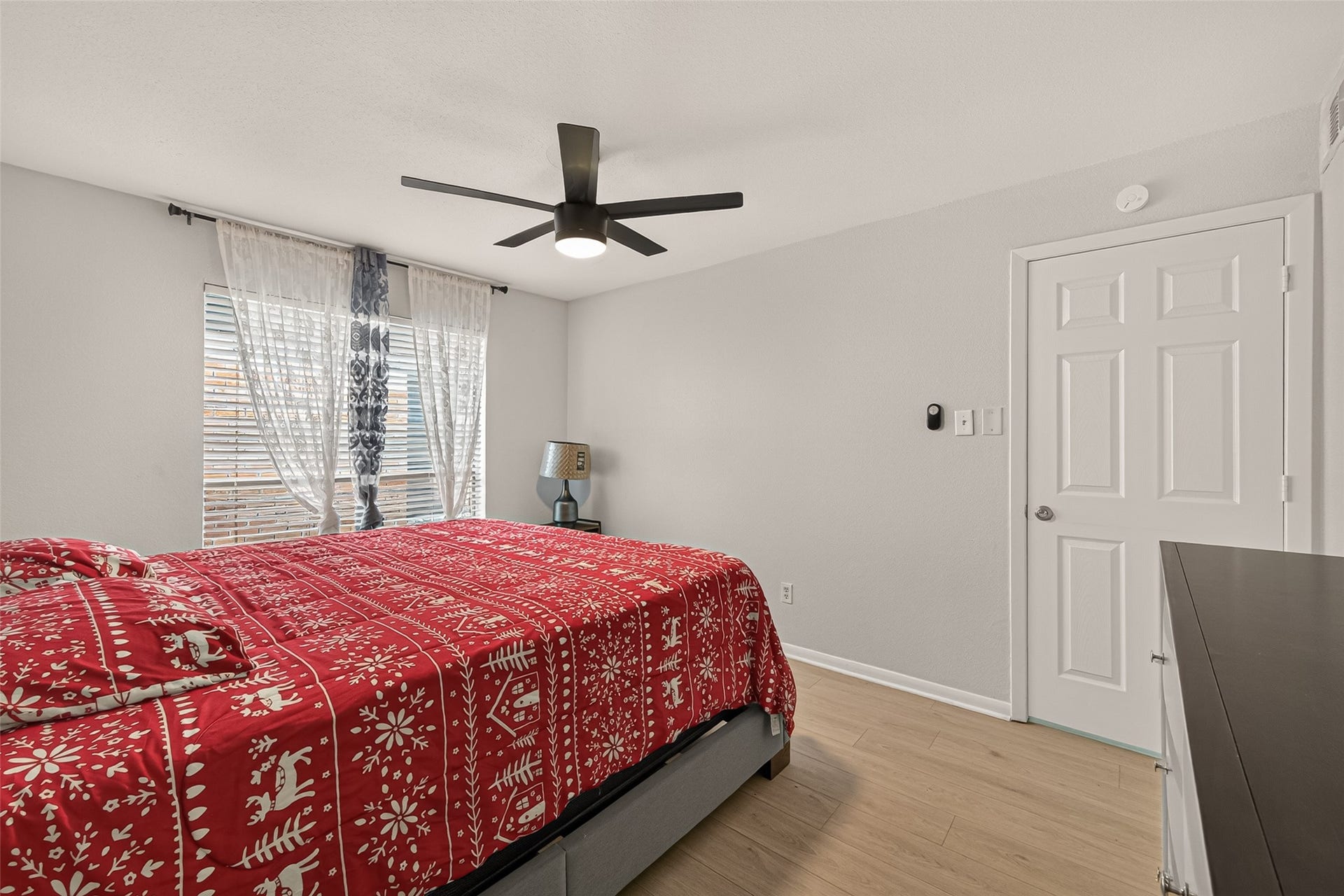 16111 Aspenglenn Drive, #208, Houston, TX 77084 16111 Aspenglenn Drive, #208, Houston, TX 77084