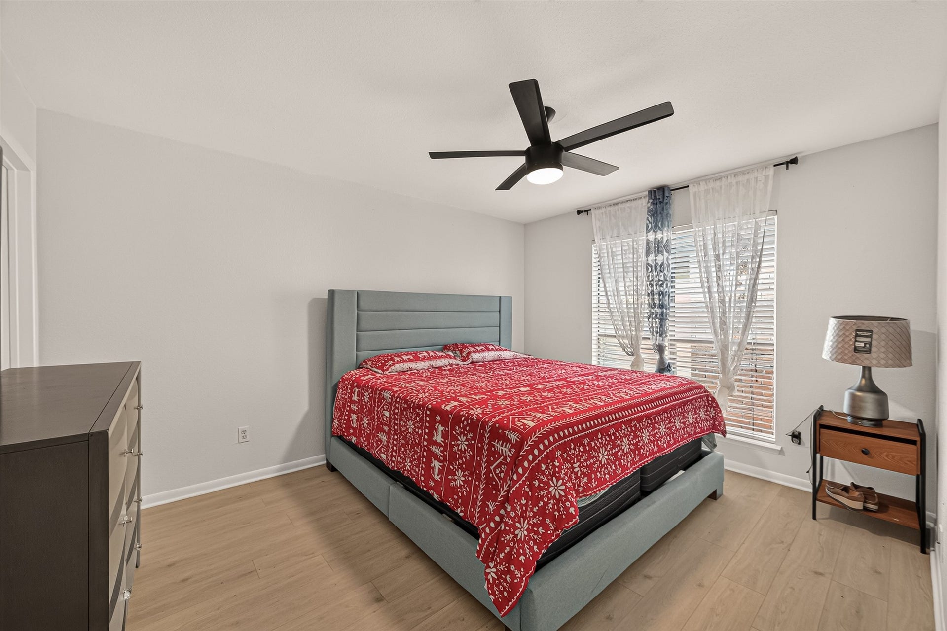 16111 Aspenglenn Drive, #208, Houston, TX 77084 16111 Aspenglenn Drive, #208, Houston, TX 77084