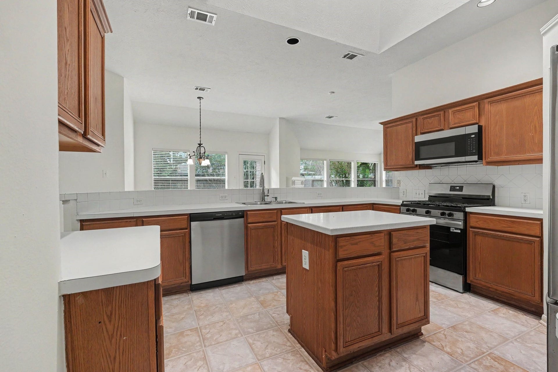 11903 Lakewood Trial Trail, Tomball, TX 77377 11903 Lakewood Trial Trail, Tomball, TX 77377