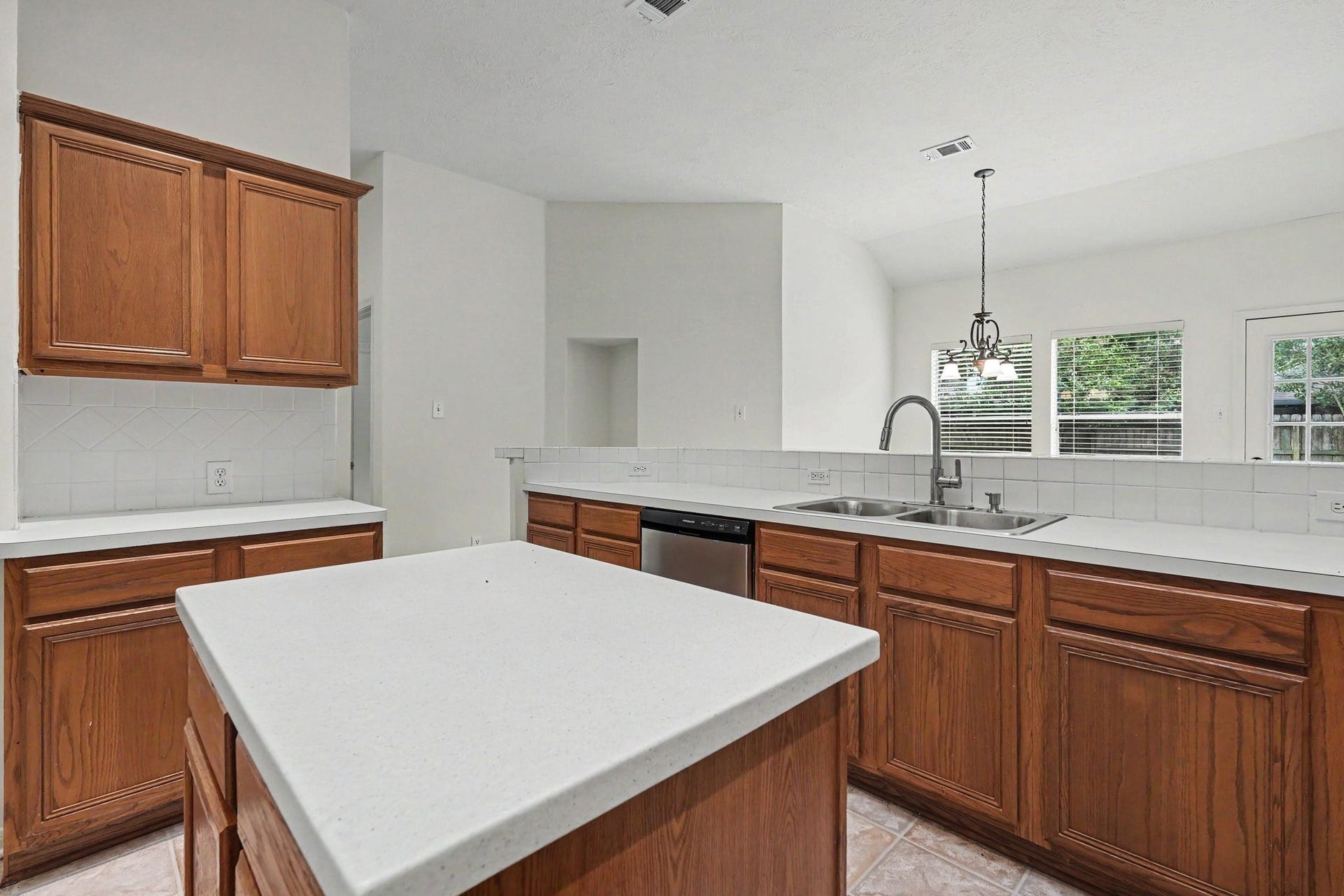 11903 Lakewood Trial Trail, Tomball, TX 77377 11903 Lakewood Trial Trail, Tomball, TX 77377