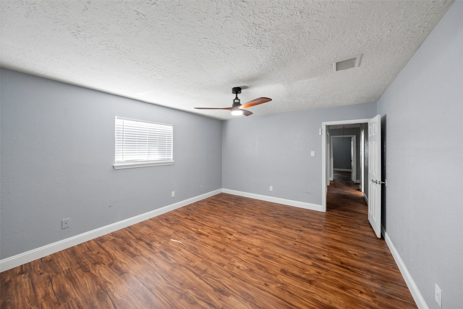 3211 N Park Drive, Missouri City, TX 77459 3211 N Park Drive, Missouri City, TX 77459
