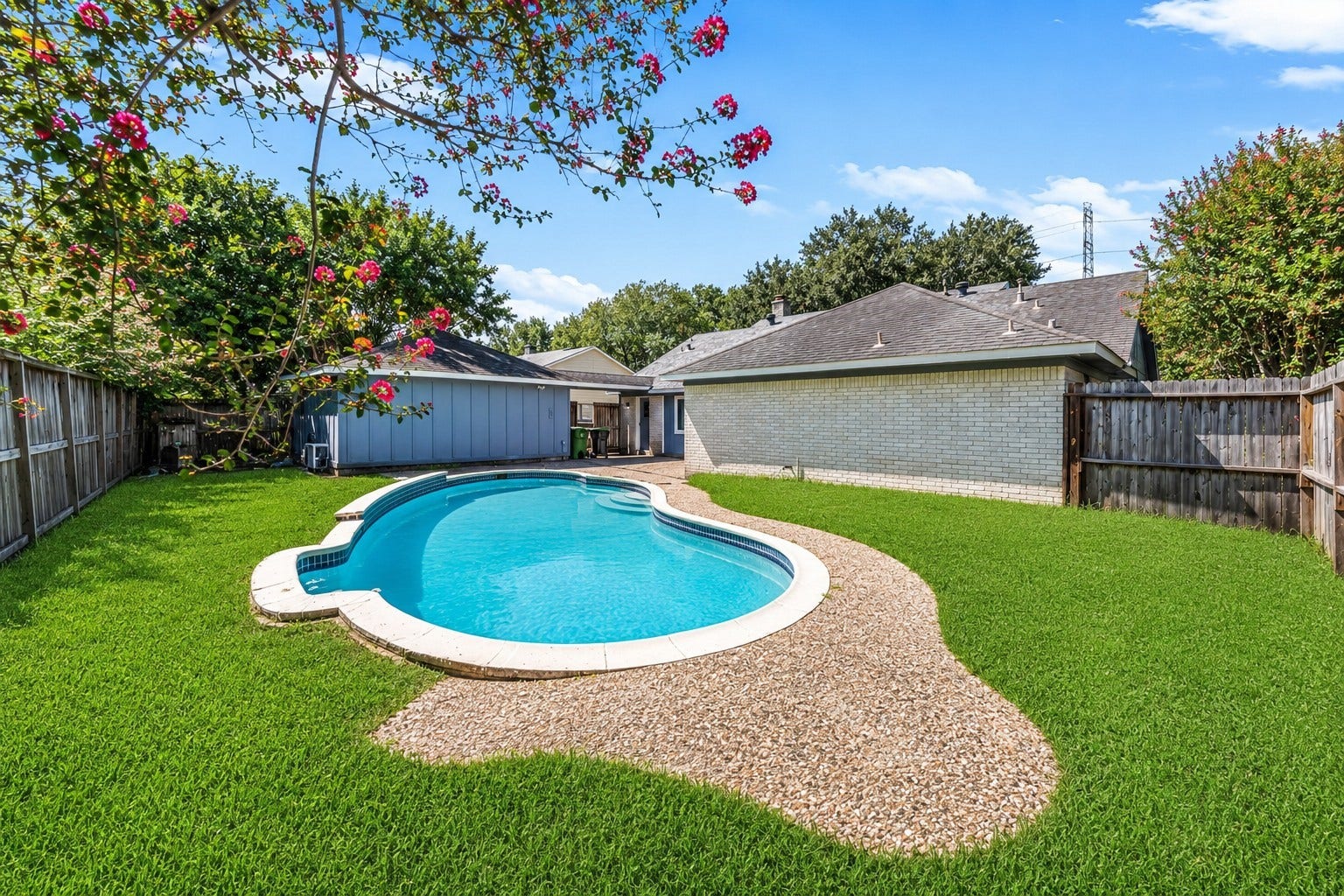 3211 N Park Drive, Missouri City, TX 77459 3211 N Park Drive, Missouri City, TX 77459