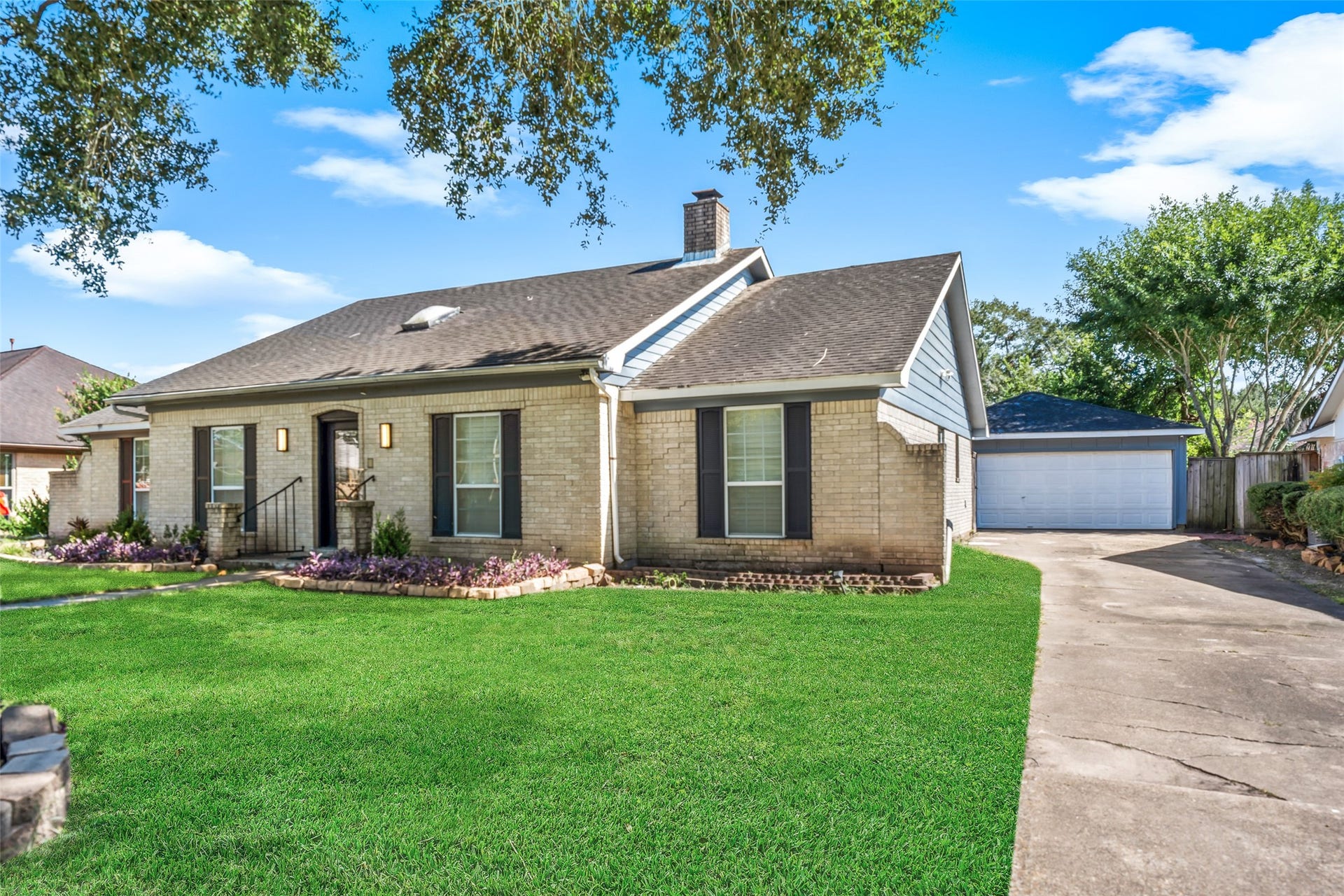 3211 N Park Drive, Missouri City, TX 77459 3211 N Park Drive, Missouri City, TX 77459