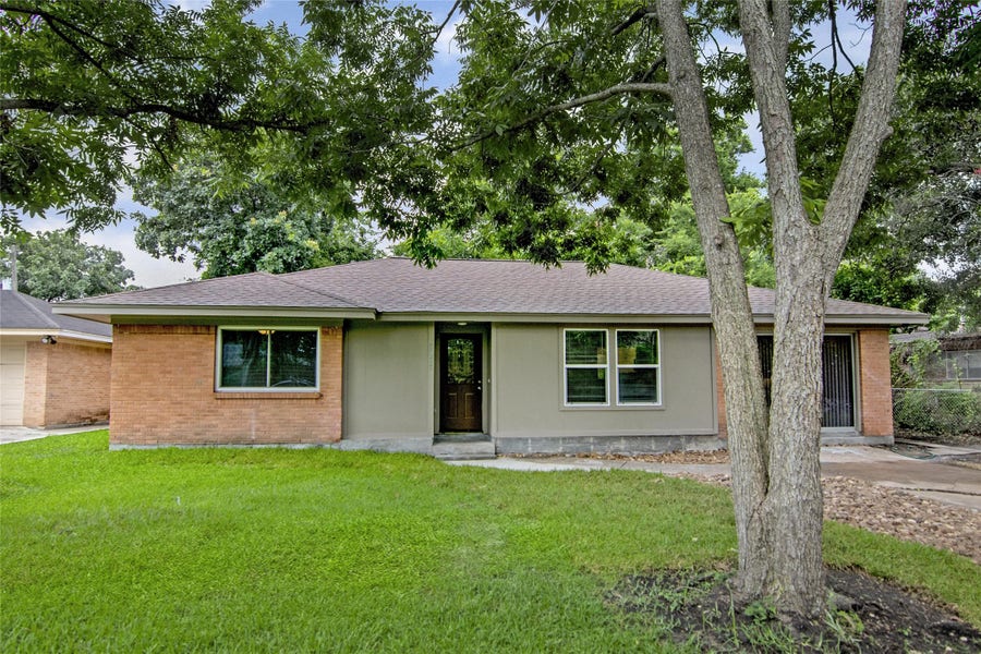 Property photo for 6225 Indigo Street, Houston, TX