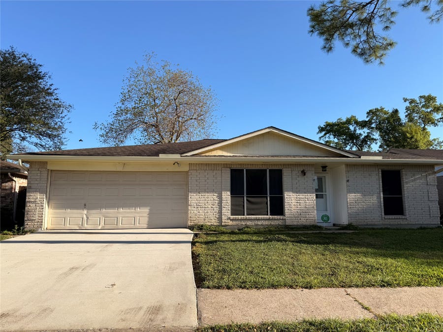Property photo for 13818 Southline Road, Sugar Land, TX