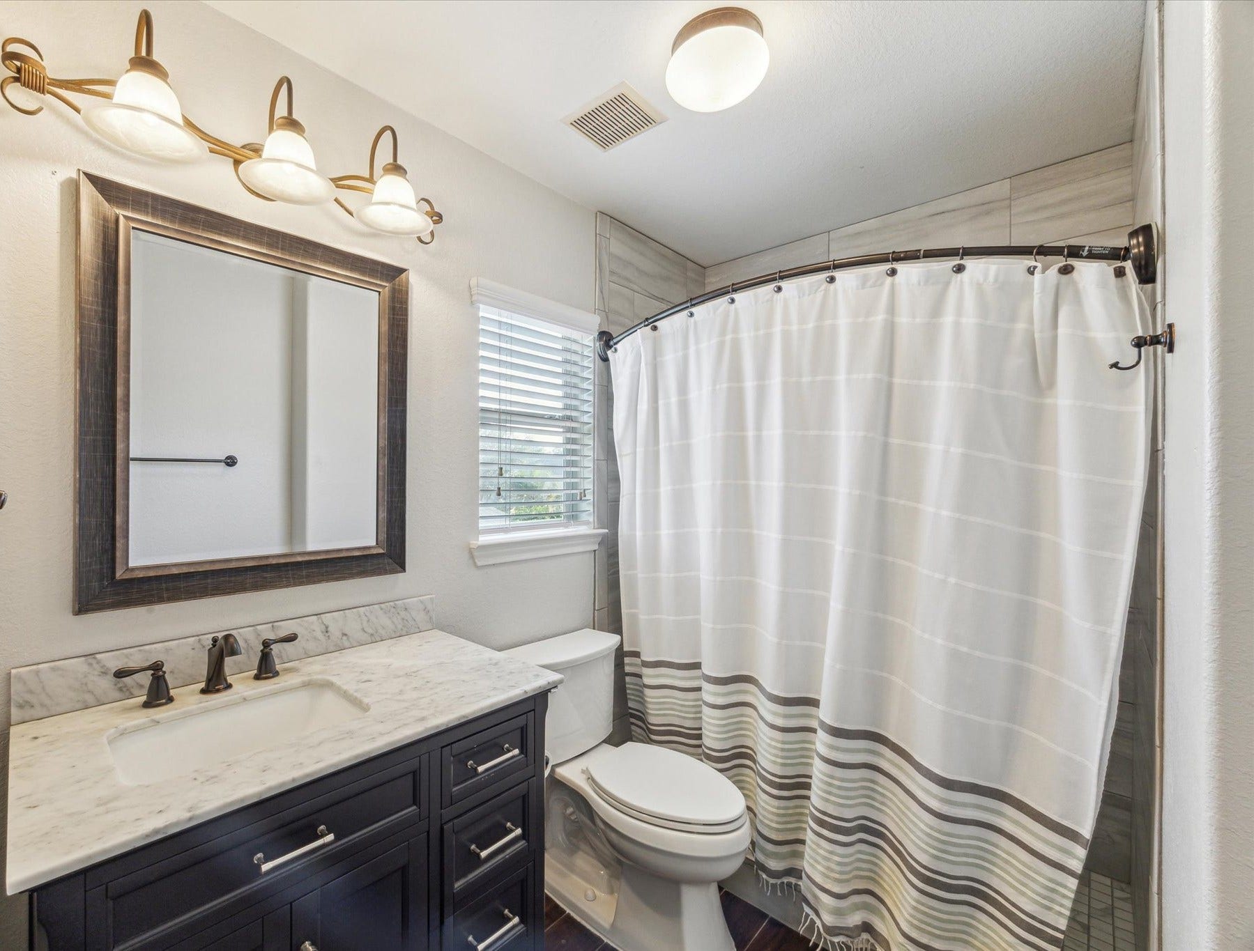 3608 Mahejan Drive, Pearland, TX 77584 3608 Mahejan Drive, Pearland, TX 77584