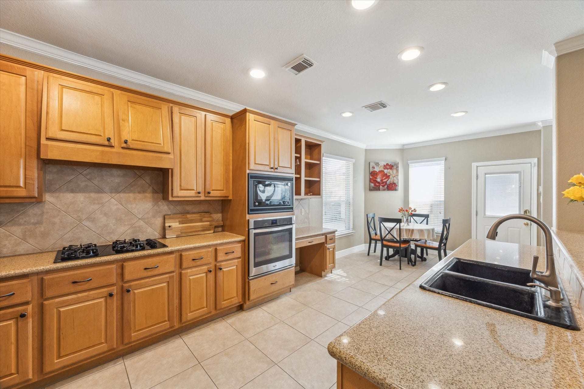 3608 Mahejan Drive, Pearland, TX 77584 3608 Mahejan Drive, Pearland, TX 77584
