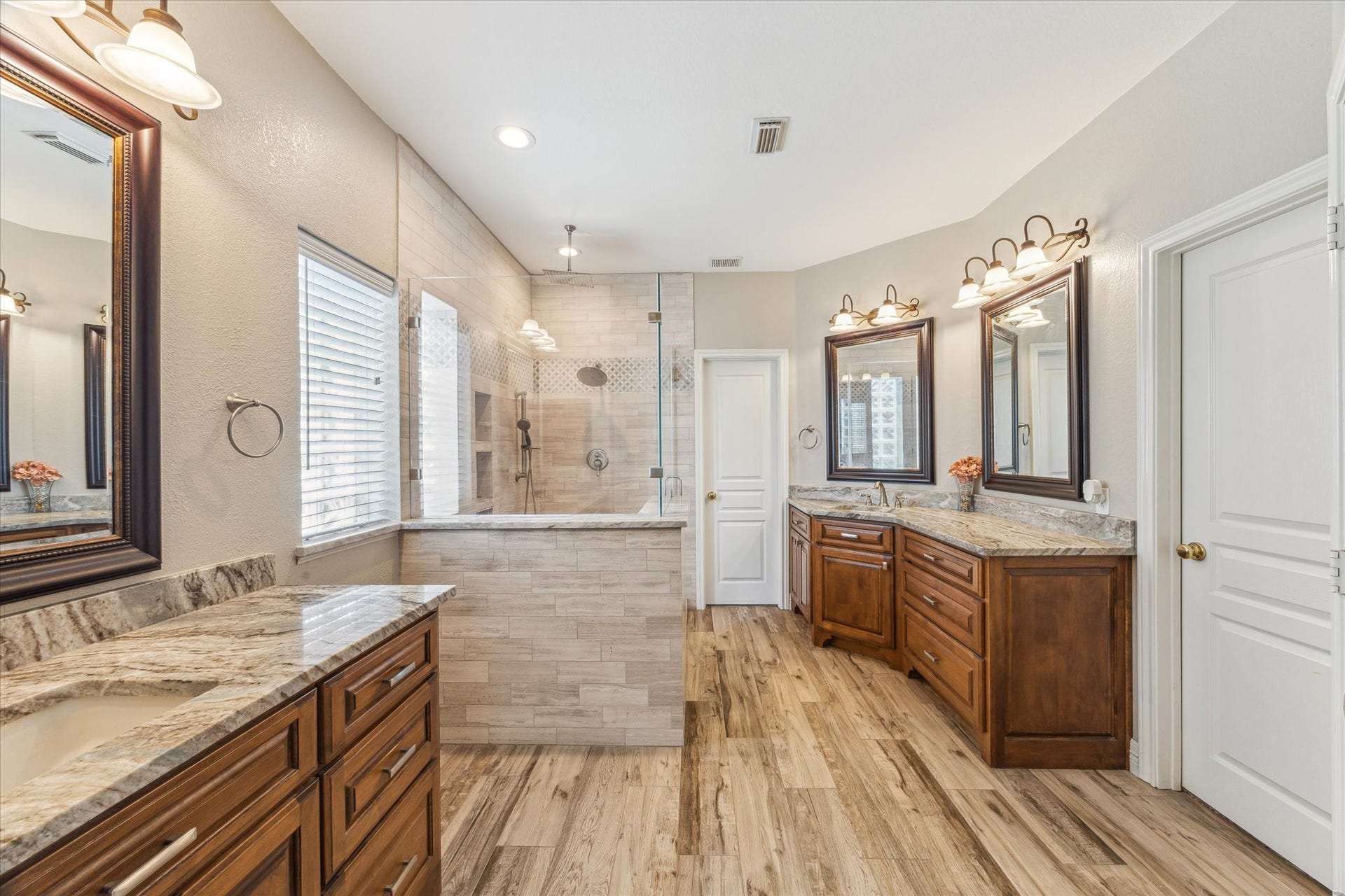 3608 Mahejan Drive, Pearland, TX 77584 3608 Mahejan Drive, Pearland, TX 77584