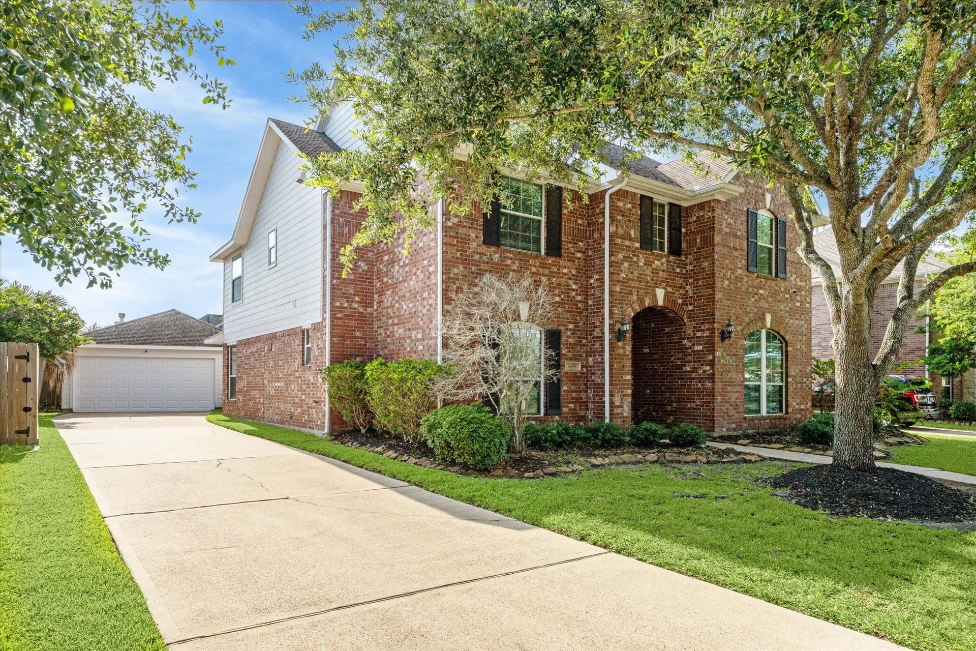 3608 Mahejan Drive, Pearland, TX 77584 3608 Mahejan Drive, Pearland, TX 77584