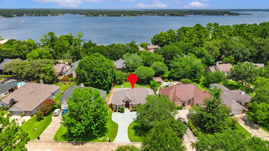 Property photo for 129 April Point Place, Conroe, TX