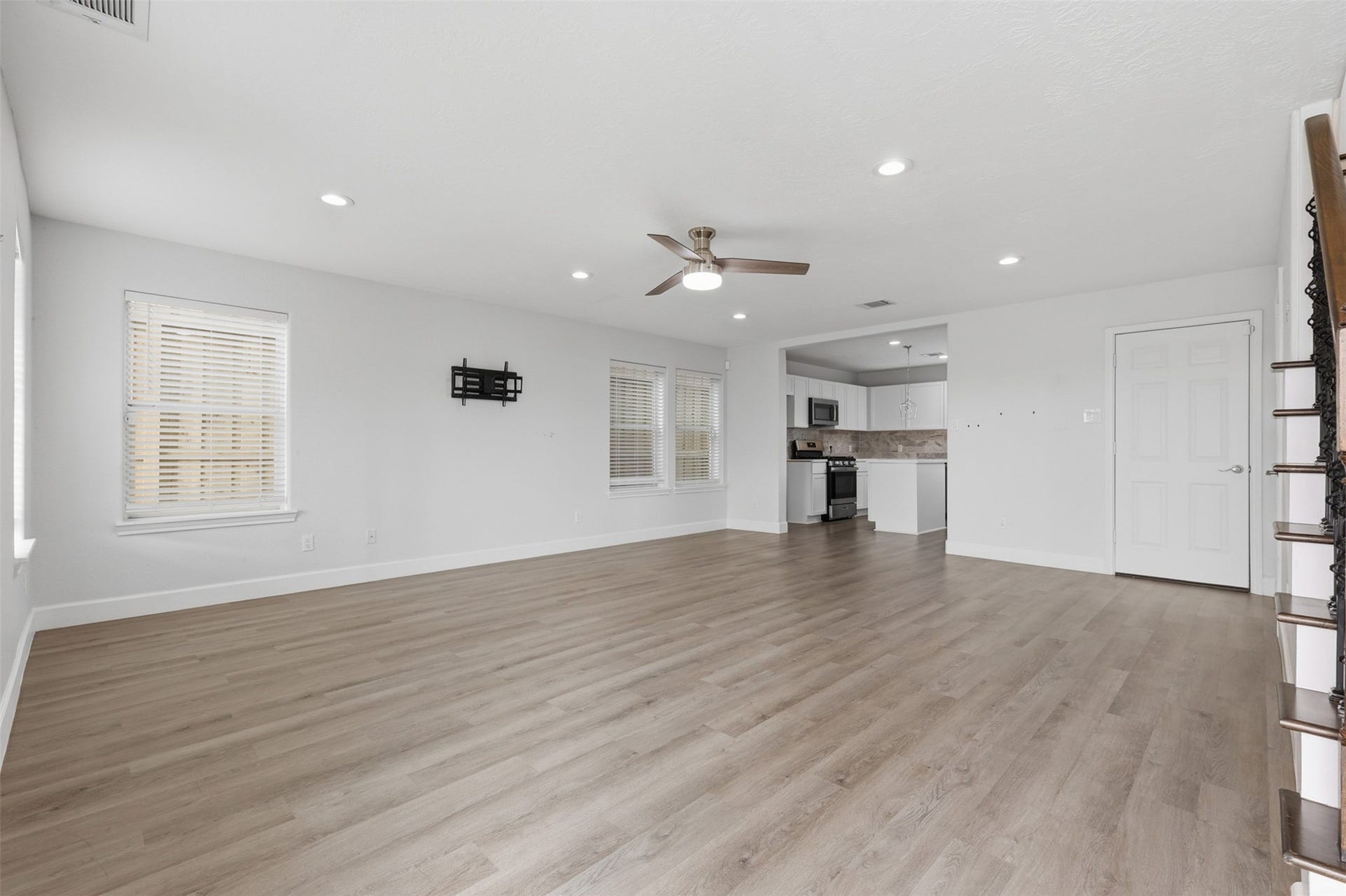 9026 Mcgallion Road, Houston, TX 77022 9026 Mcgallion Road, Houston, TX 77022