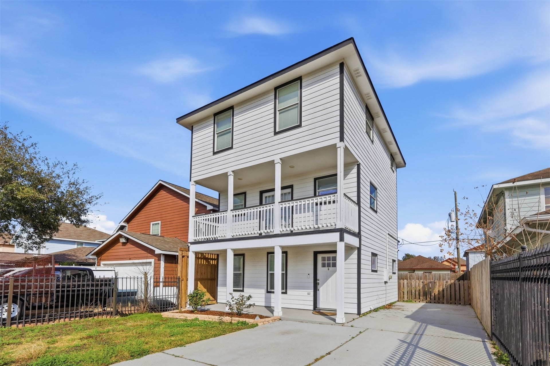 9026 Mcgallion Road, Houston, TX 77022 9026 Mcgallion Road, Houston, TX 77022