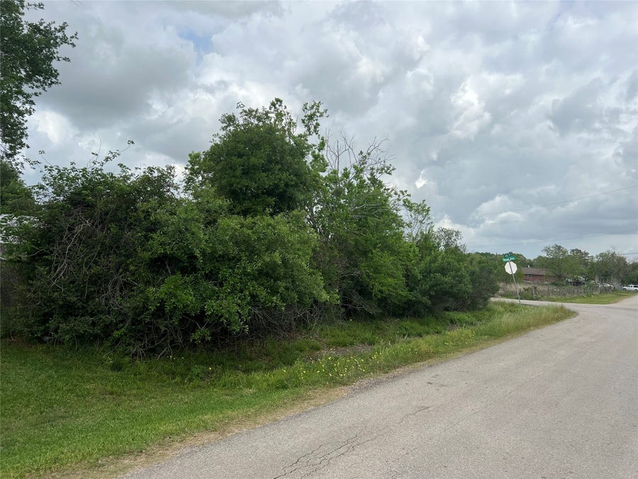 Property photo for 5810 Judy Street, Rosharon, TX