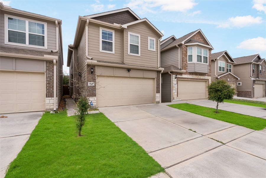 Property photo for 17137 Wilthorne Colony Court, Houston, TX