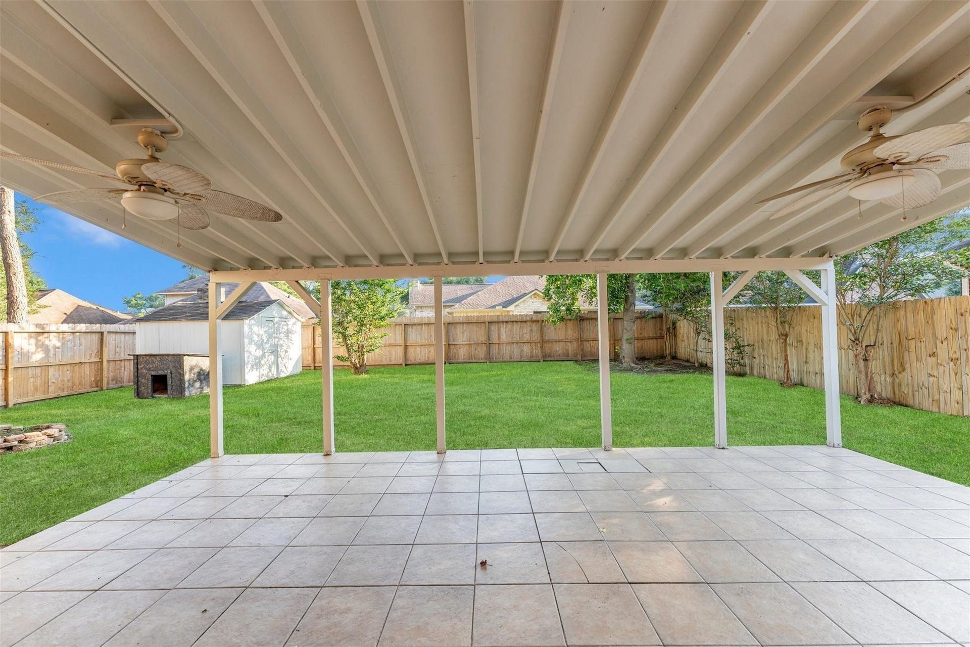 18 Dover Drive, Conroe, TX 77304 18 Dover Drive, Conroe, TX 77304