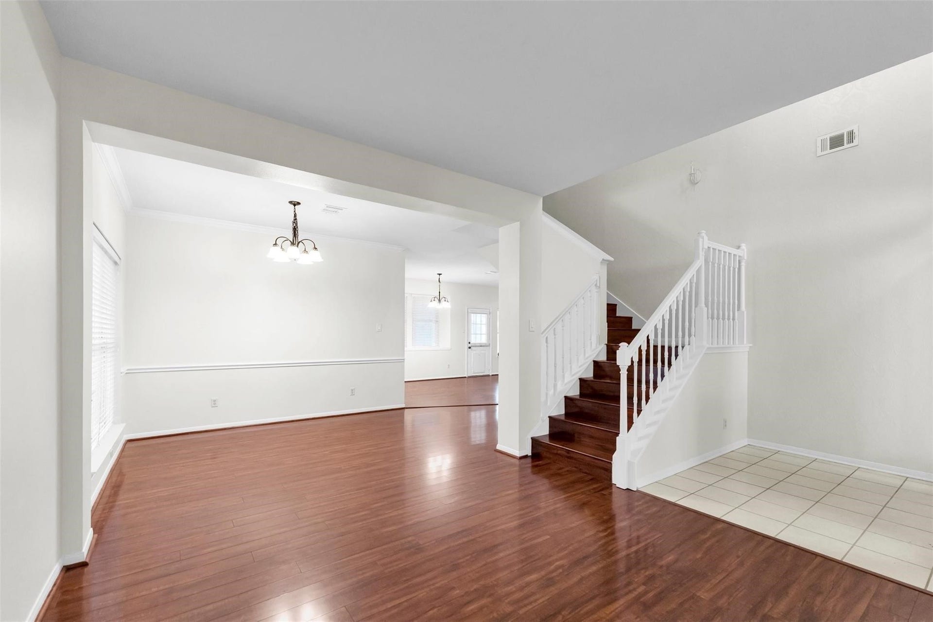 18 Dover Drive, Conroe, TX 77304 18 Dover Drive, Conroe, TX 77304