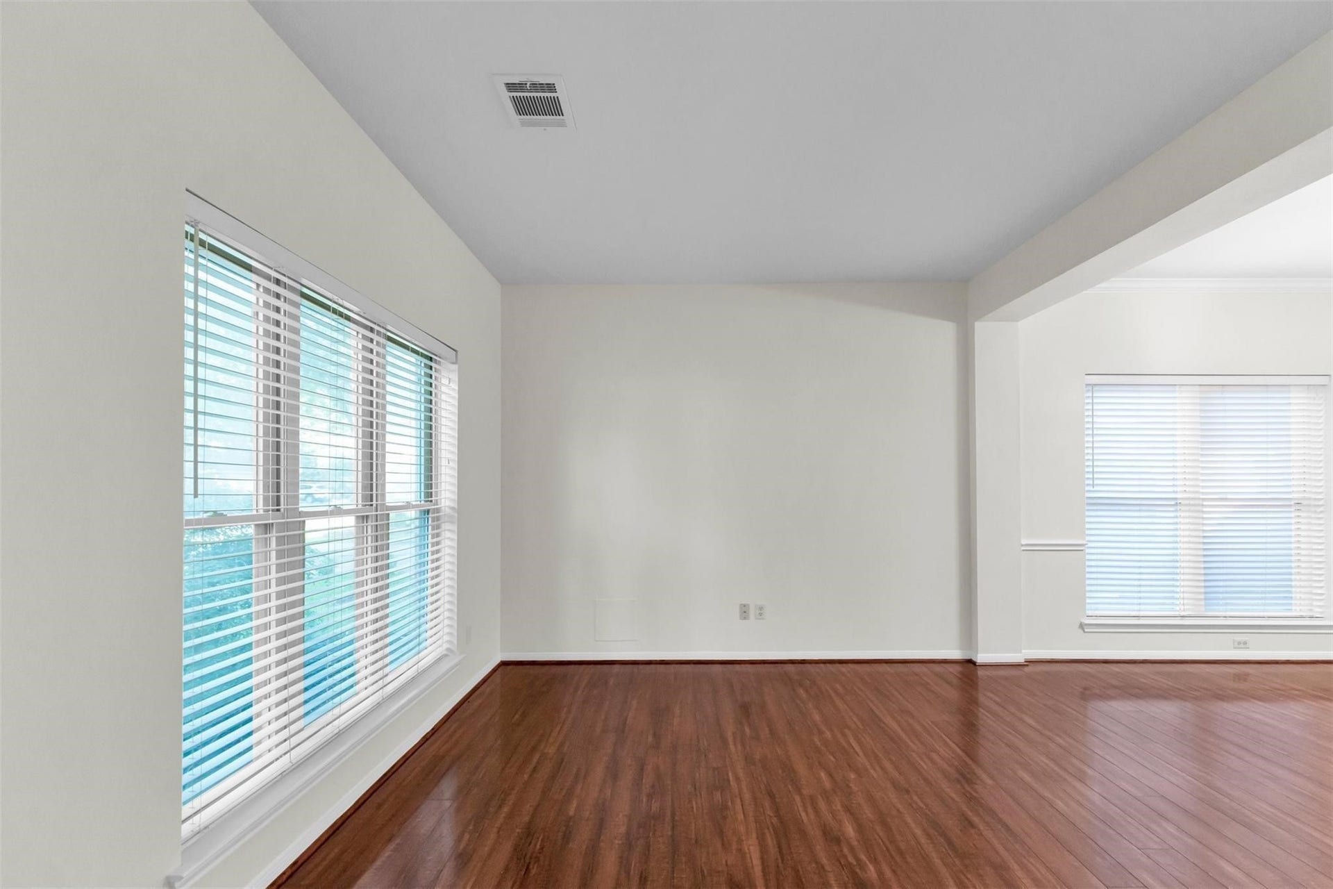 18 Dover Drive, Conroe, TX 77304 18 Dover Drive, Conroe, TX 77304