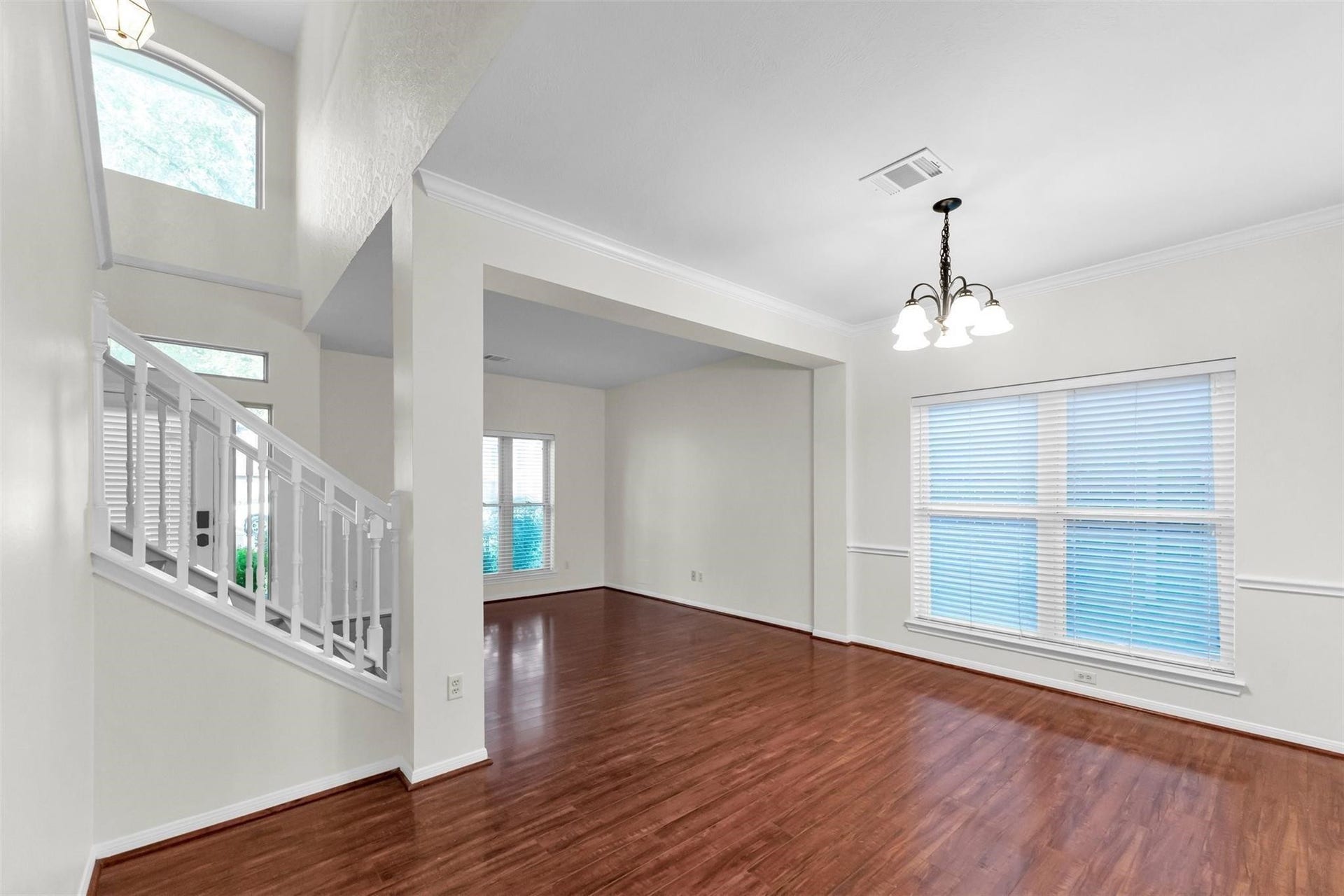 18 Dover Drive, Conroe, TX 77304 18 Dover Drive, Conroe, TX 77304