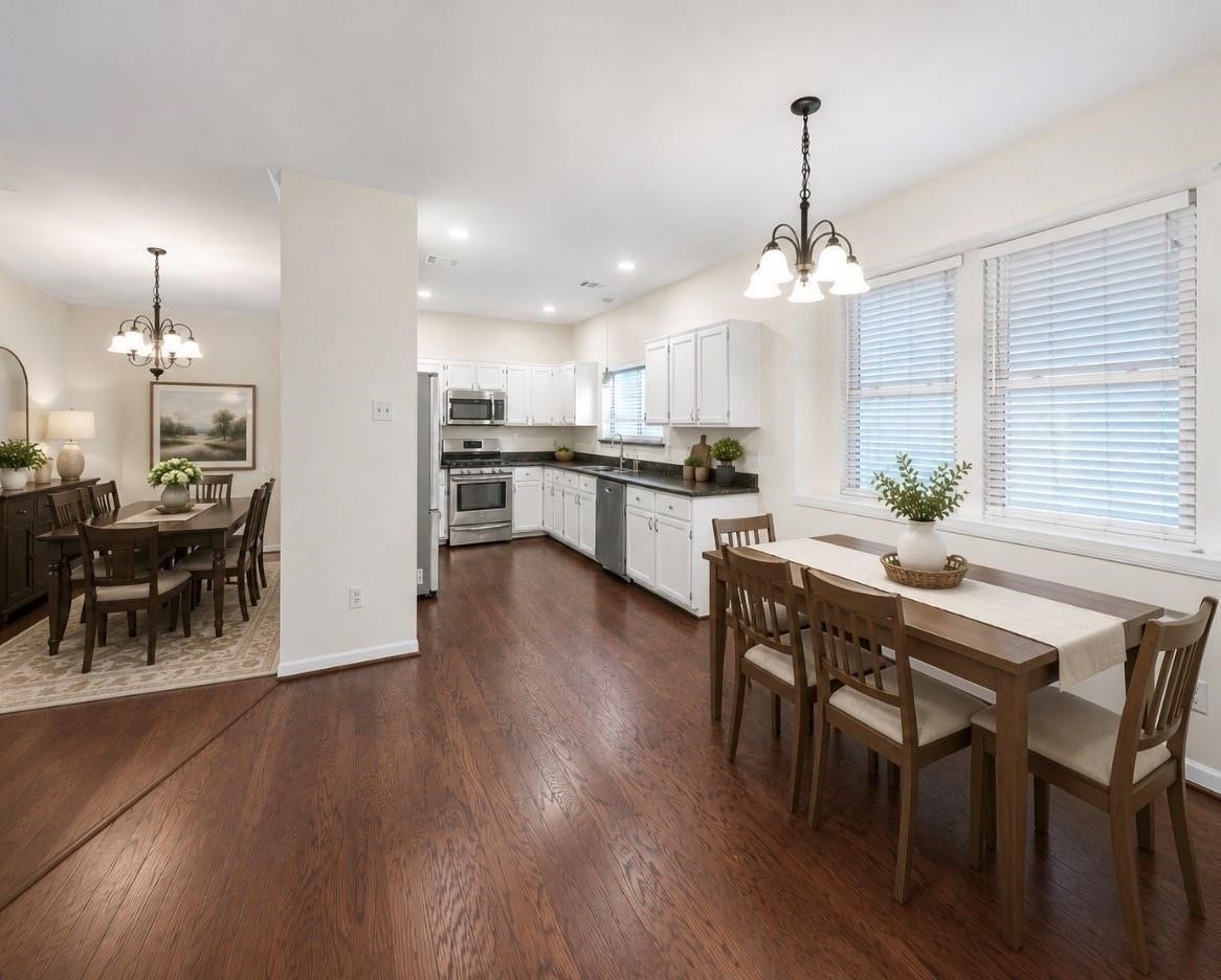 18 Dover Drive, Conroe, TX 77304 18 Dover Drive, Conroe, TX 77304