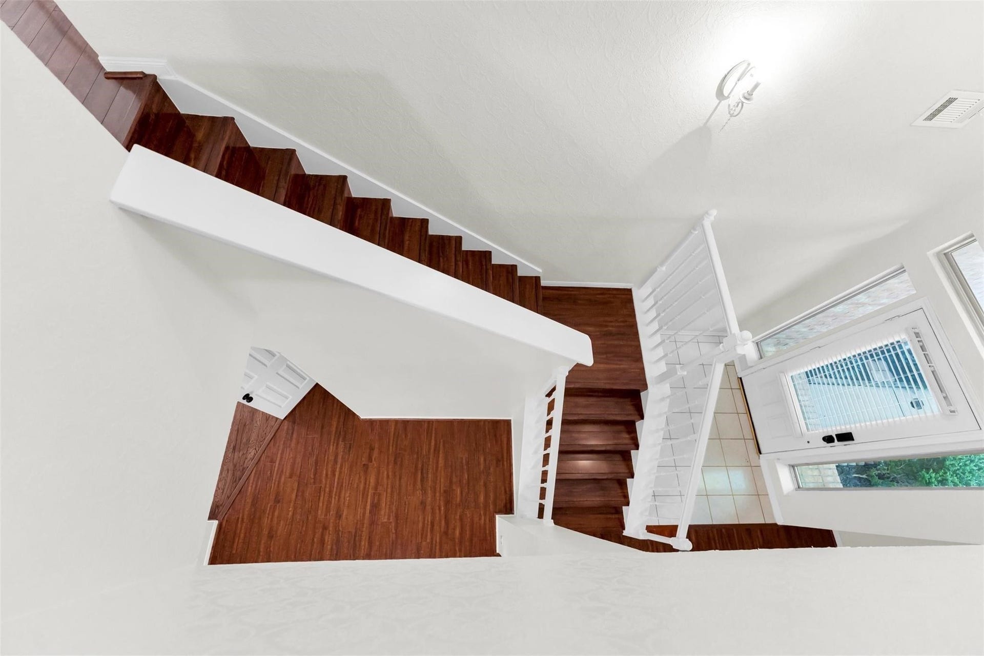 18 Dover Drive, Conroe, TX 77304 18 Dover Drive, Conroe, TX 77304