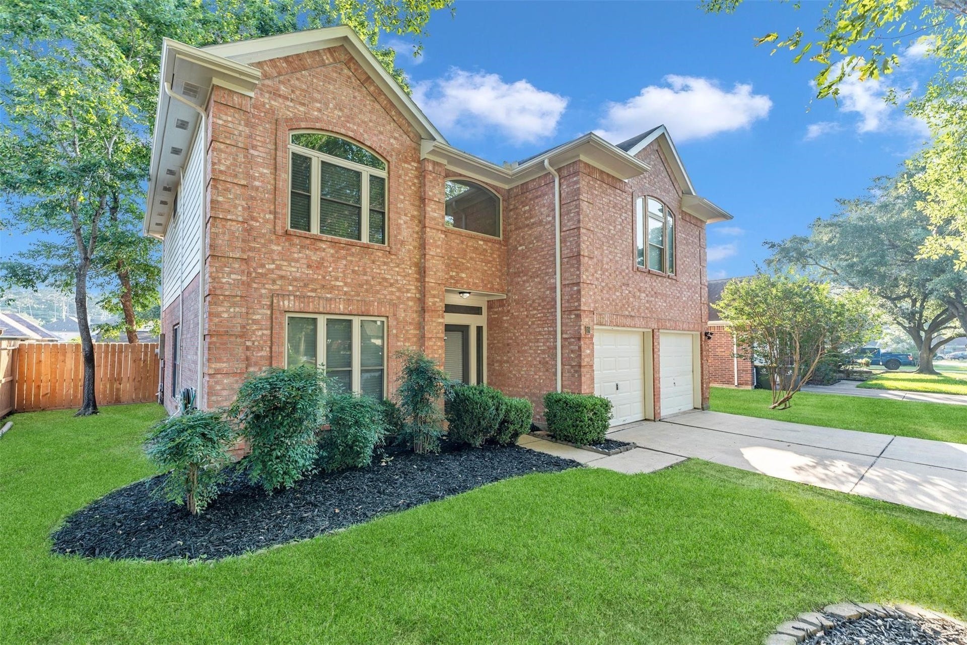 18 Dover Drive, Conroe, TX 77304 18 Dover Drive, Conroe, TX 77304