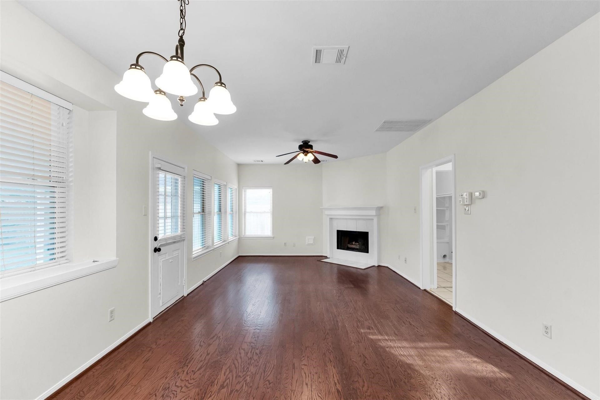 18 Dover Drive, Conroe, TX 77304 18 Dover Drive, Conroe, TX 77304