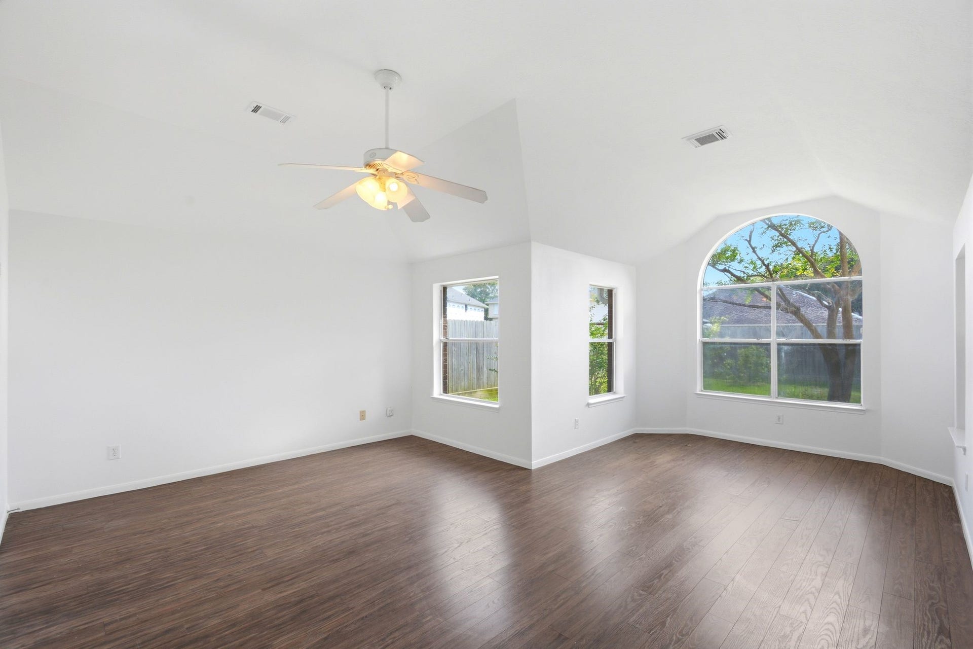16918 Serenity Cove Circle, Friendswood, TX 77546 16918 Serenity Cove Circle, Friendswood, TX 77546