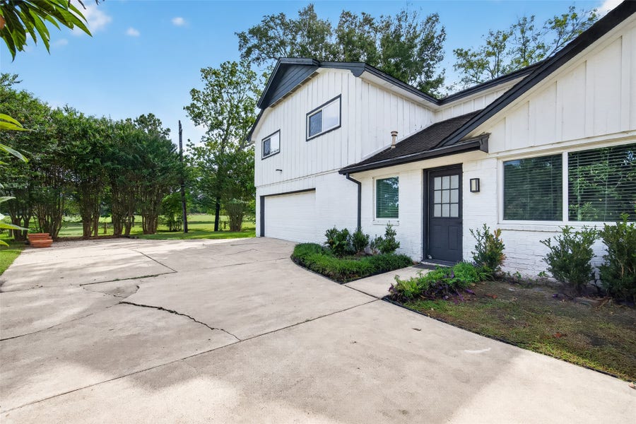Property photo for 6707 Burning Tree Drive, Houston, TX