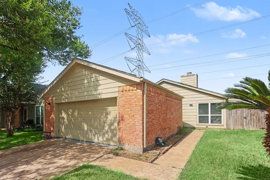 Property photo for 3903 Mountain Rose Lane, Houston, TX
