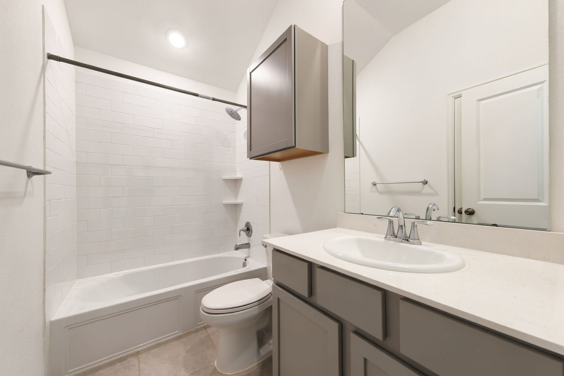 31927 Pippin Orchard Lane, Hockley, TX 77447 bathroom