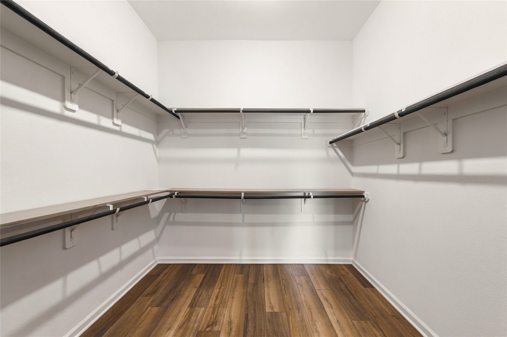 31927 Pippin Orchard Lane, Hockley, TX 77447 walk-in closet