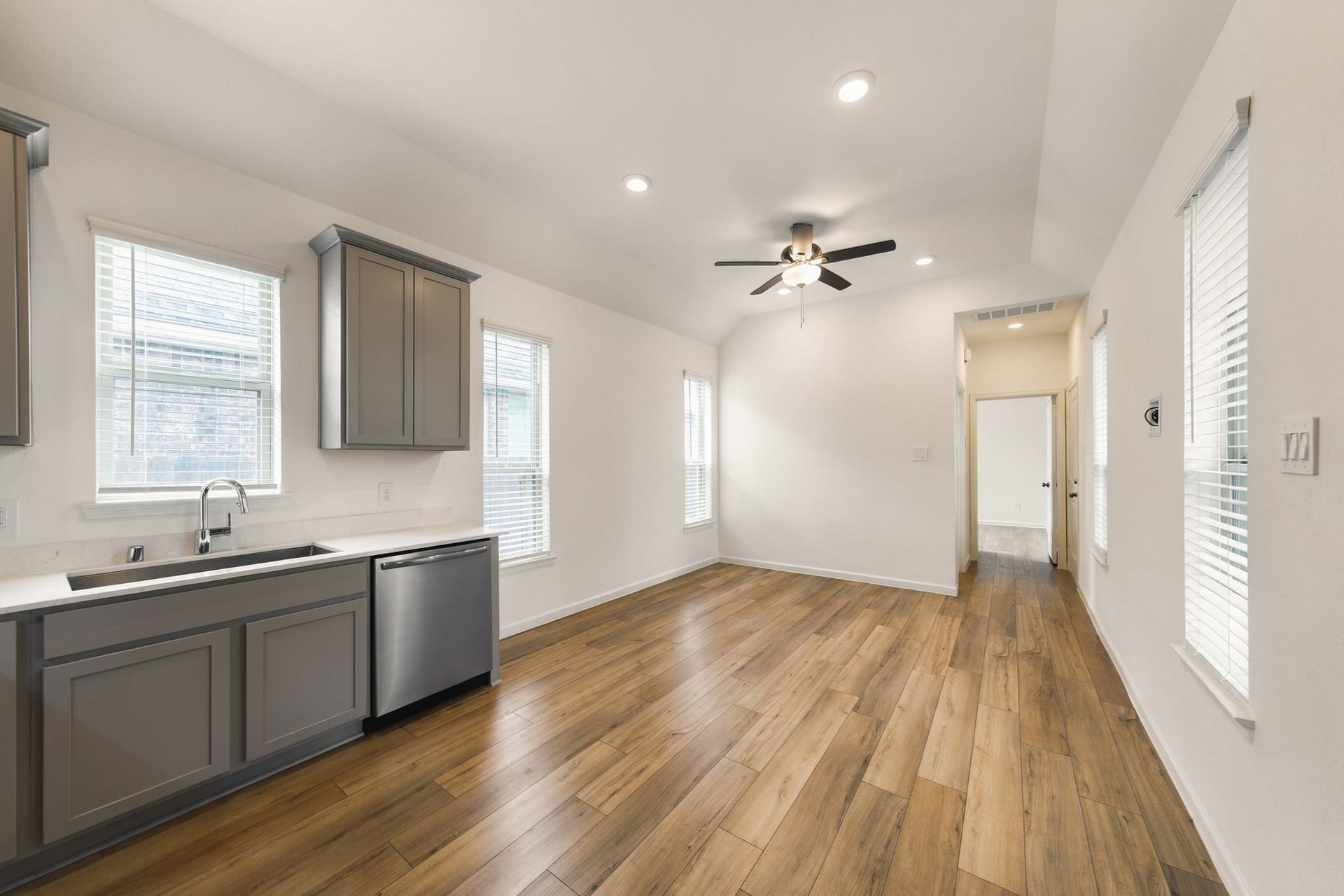 31927 Pippin Orchard Lane, Hockley, TX 77447 guest suite