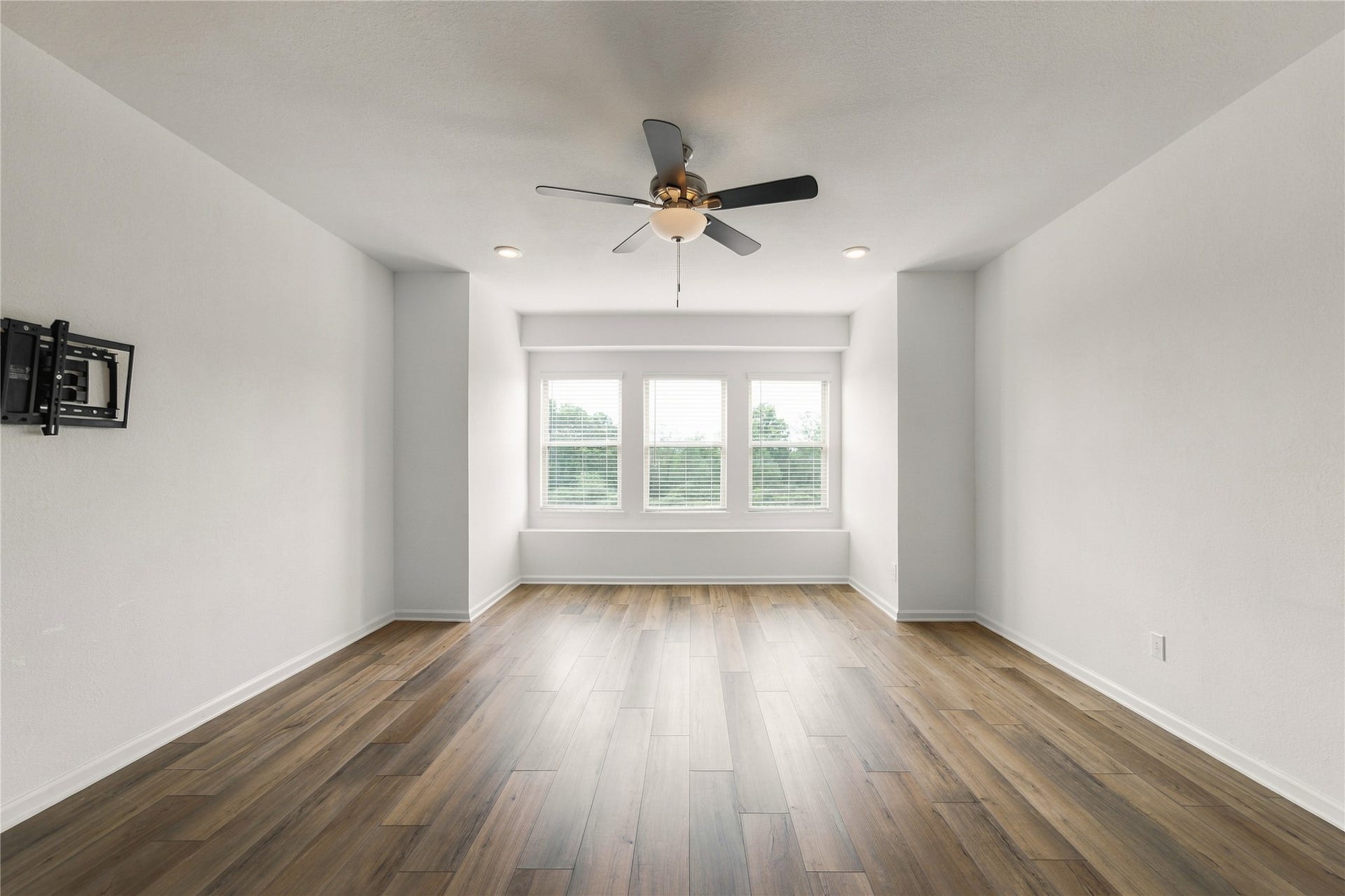 31927 Pippin Orchard Lane, Hockley, TX 77447 game room