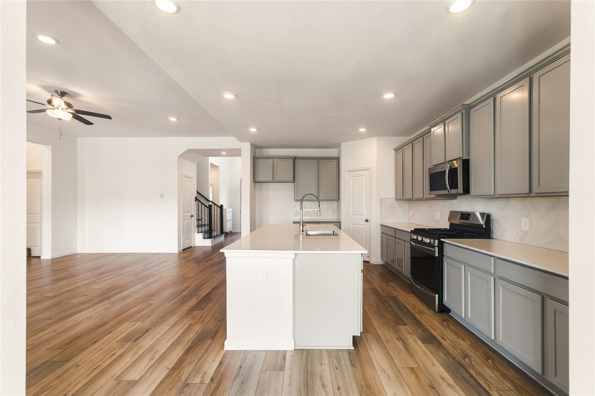 31927 Pippin Orchard Lane, Hockley, TX 77447 31927 Pippin Orchard Lane, Hockley, TX 77447