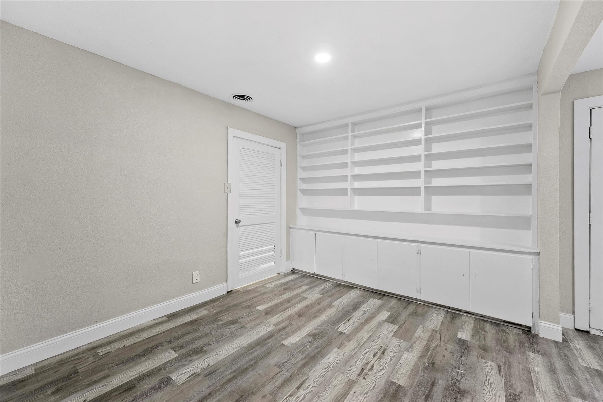 1405 Palm Street, La Marque, TX 77568 1405 Palm Street, La Marque, TX 77568