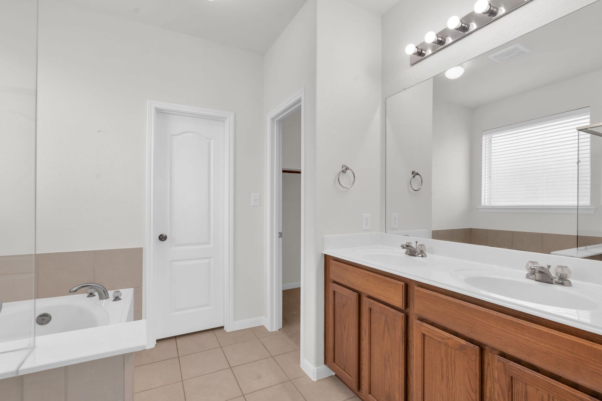 9978 Golden Field Lane, Brookshire, TX 77423 9978 Golden Field Lane, Brookshire, TX 77423