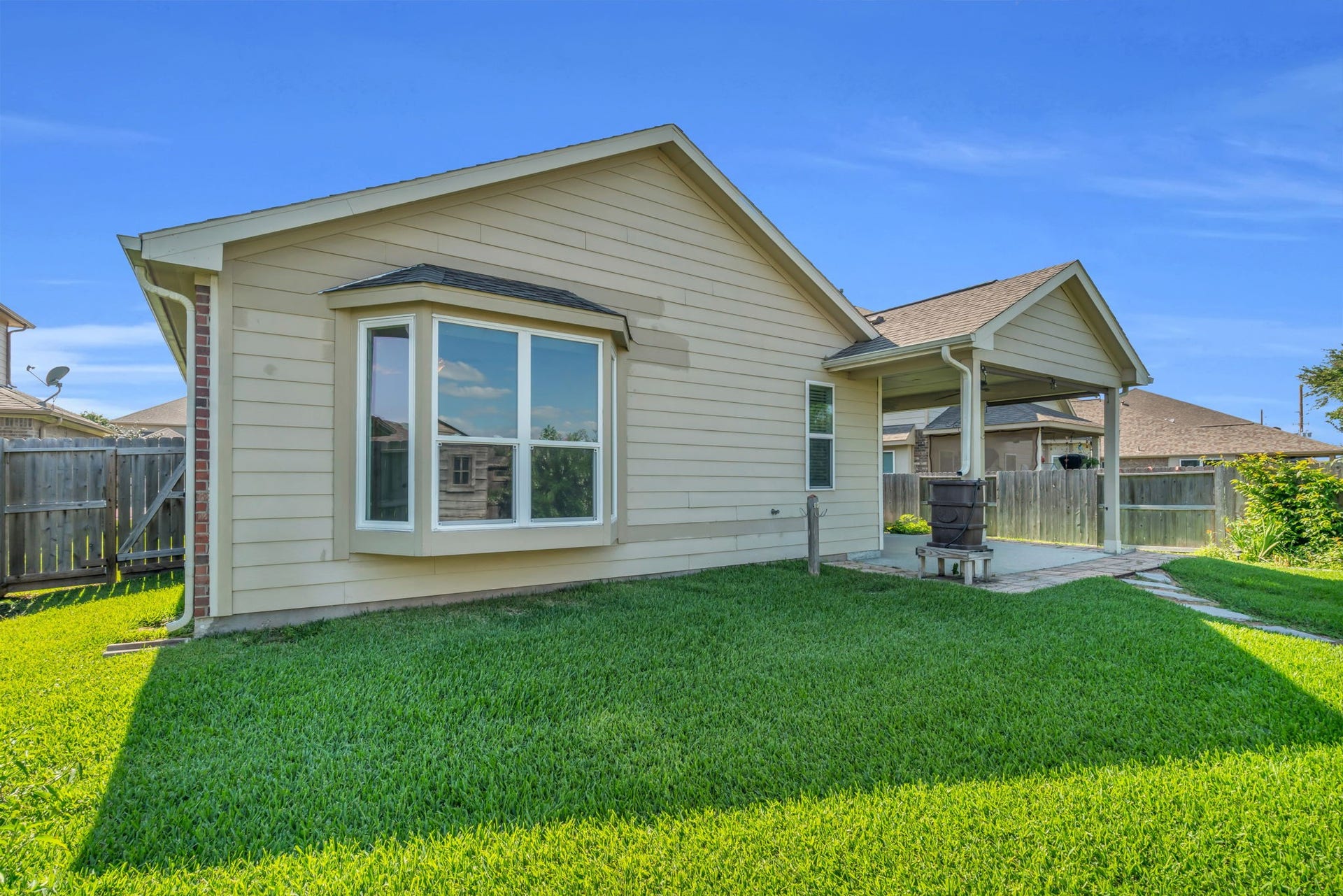 9978 Golden Field Lane, Brookshire, TX 77423 9978 Golden Field Lane, Brookshire, TX 77423