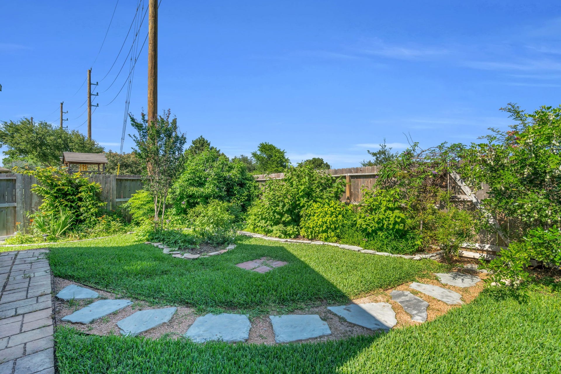 9978 Golden Field Lane, Brookshire, TX 77423 9978 Golden Field Lane, Brookshire, TX 77423