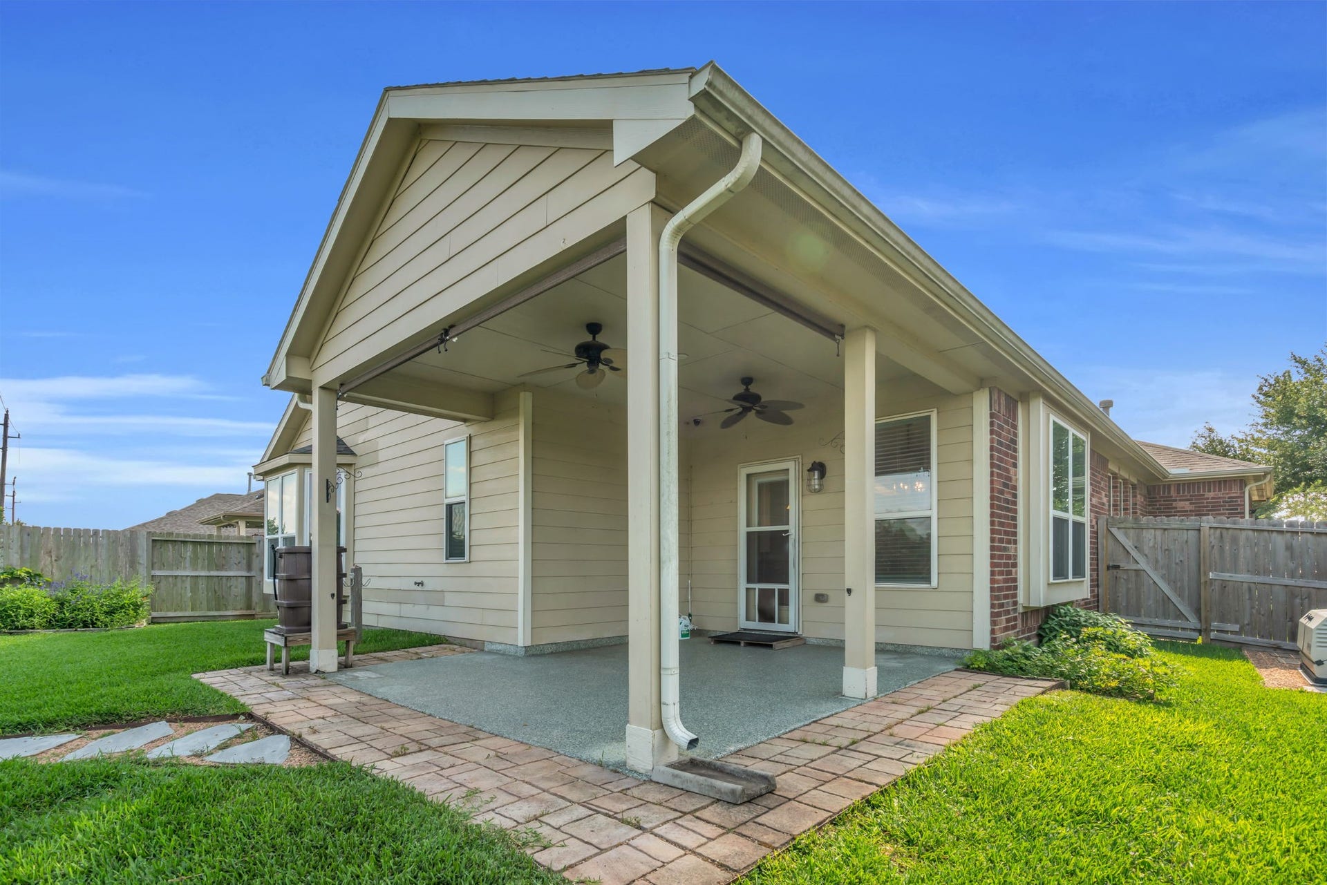 9978 Golden Field Lane, Brookshire, TX 77423 9978 Golden Field Lane, Brookshire, TX 77423