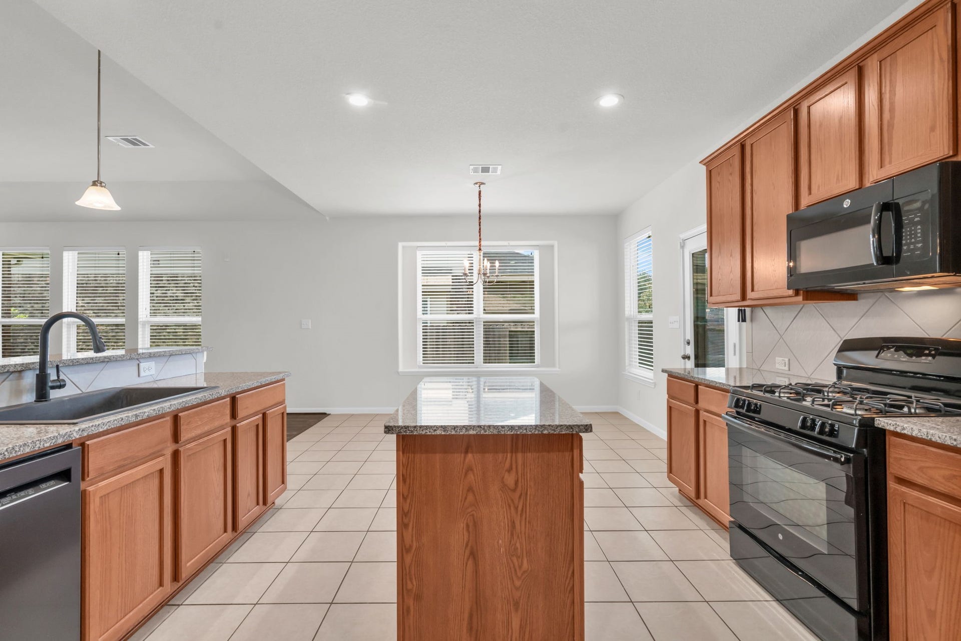 9978 Golden Field Lane, Brookshire, TX 77423 9978 Golden Field Lane, Brookshire, TX 77423